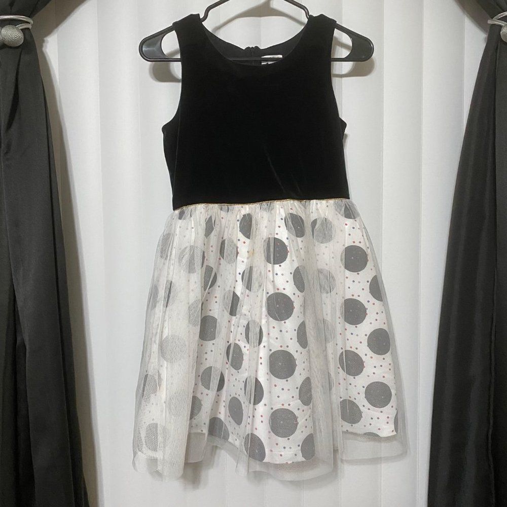 Cat & Jack girls sleeveless black velvet top with polka dot tulle style bottom